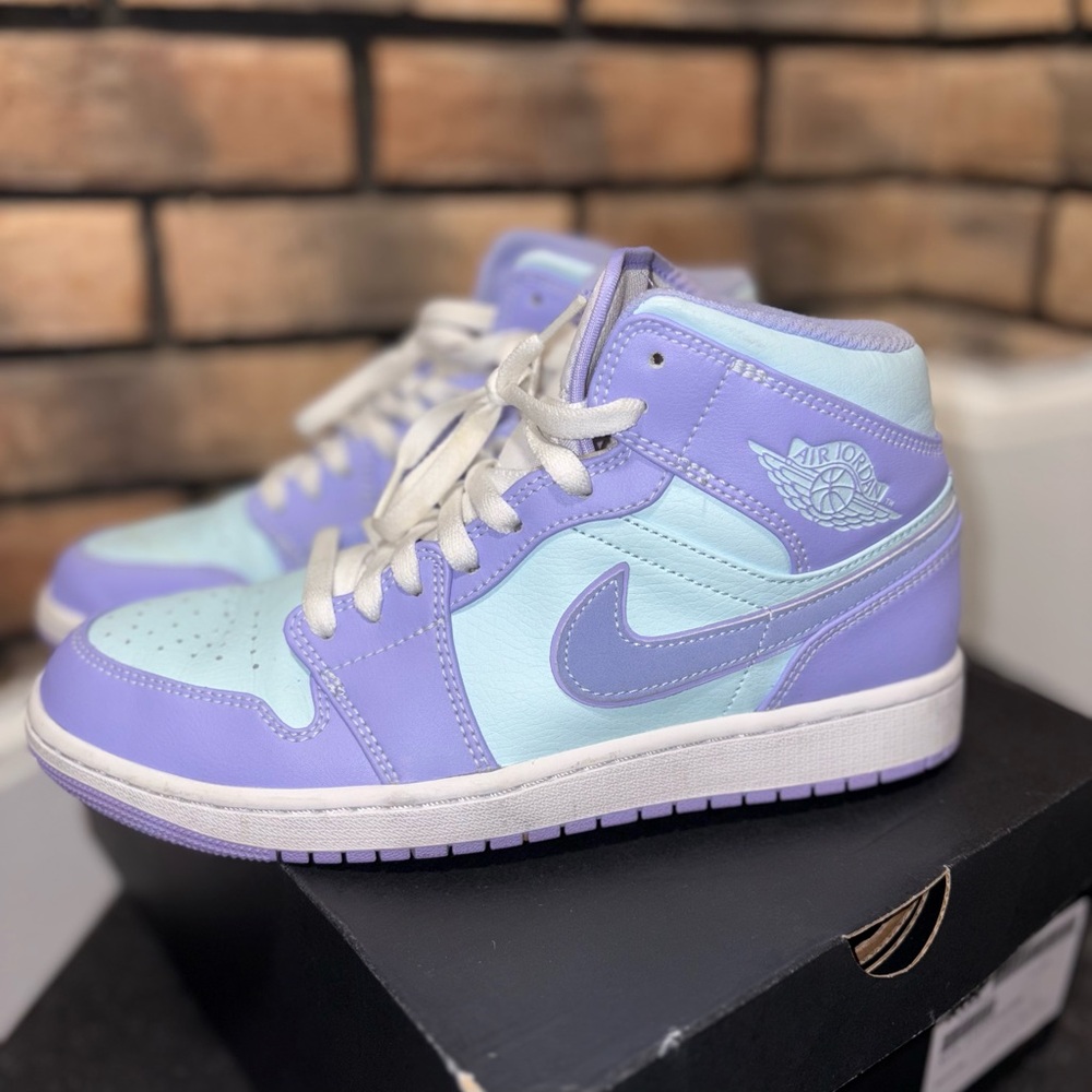 Nike Air Jordan Purple Pulse 1 MID sneakers US men 9.5
